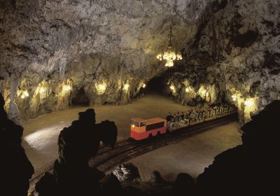 Cueva de Postoina