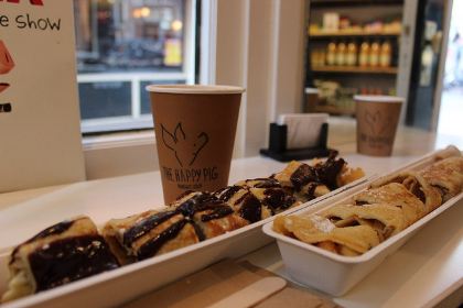 The Happy Pig Pancake Shop