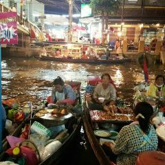 Amphawa Floating Market User Photo
