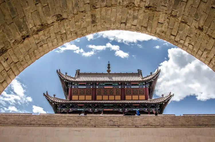 Hotels near Jiayuguan South Railway Station