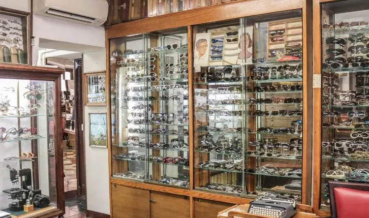 Vintage Eyeglasses - Photo Veneta Optics