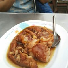 Chang Phueak Pork Leg Rice User Photo