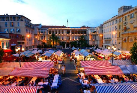 Marché Artisanal Nocturne