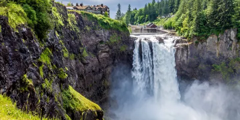 西雅圖出發斯諾誇爾米瀑布及萊文沃斯一日遊