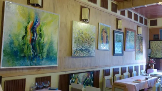 Artist Alley Restaurant