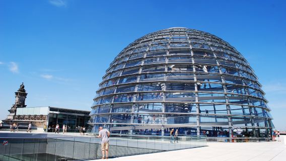 德國柏林+德國國會大廈+勃蘭登堡門+無憂宮+塞琪琳霍夫宮包車