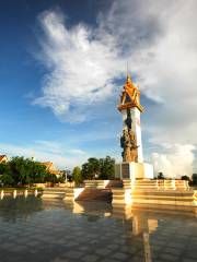 カンボジアベトナム友好記念碑