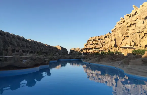 Stone Restaurant & Bar