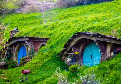 Hobbiton Movie Set