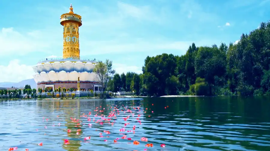 Hotels near Chinese Fuyunlun
