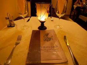 Hunyadi Homebistro