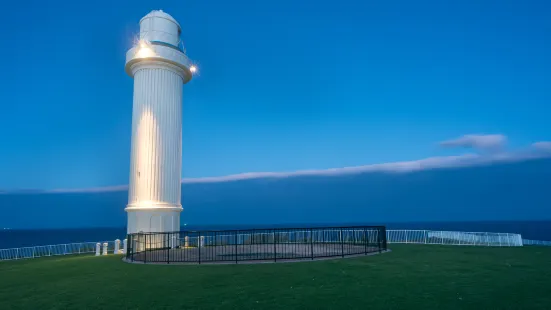 Wollongong Breakwater Lighthouse