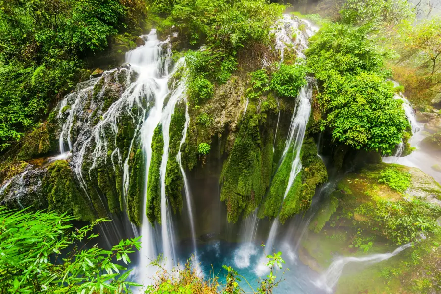Huanglong Waterfall