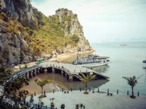 Ha Long Bay