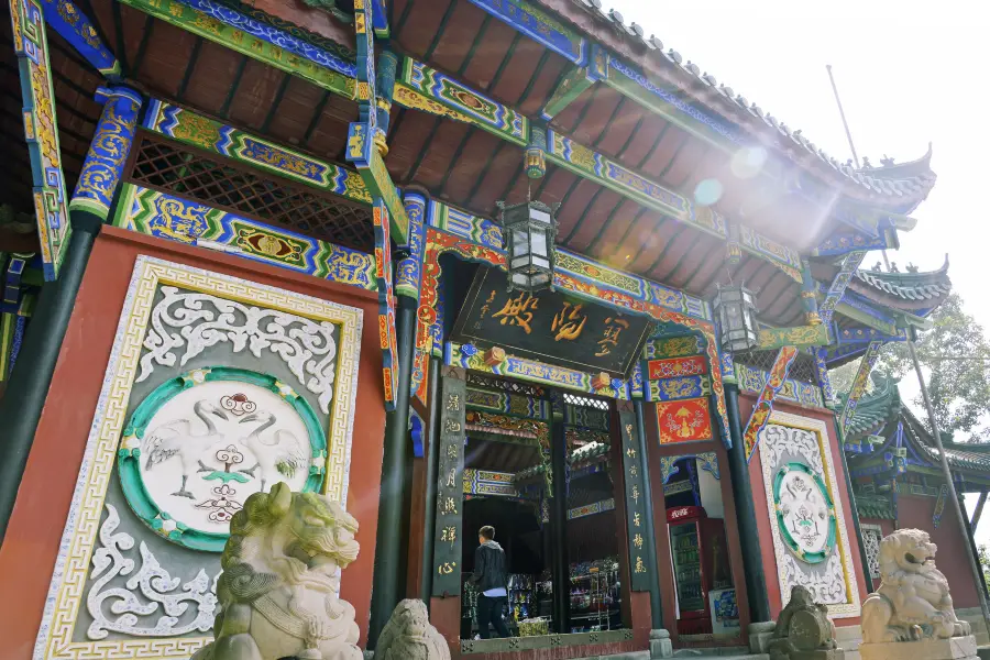 Liaoyang Palace