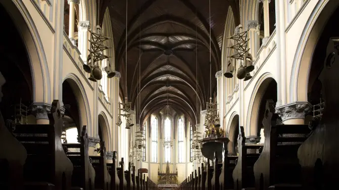 4_Katedral Santa Perawan Maria Diangkat ke Surga Jakarta
