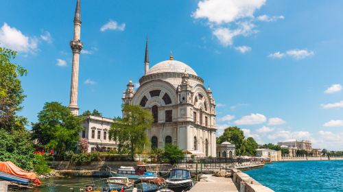 Dolmabahçe Mosque