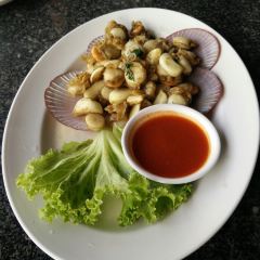 Moom Aroi User Photo