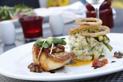 Red Piano Restaurant