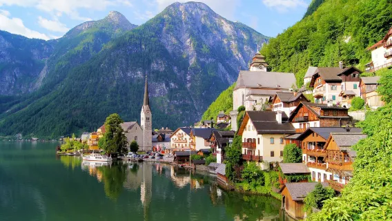 Austria Vienna departure Hallstatt village 1-day tour optional skywalk