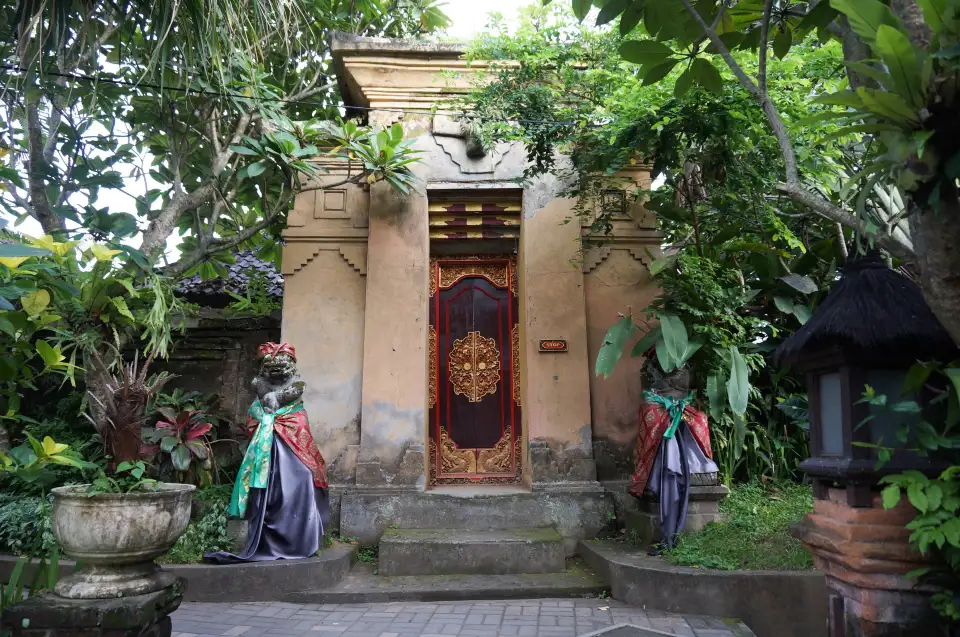 3_Ubud Palace