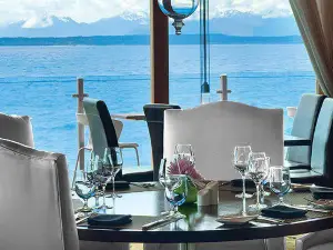 Six Seven Restaurant
