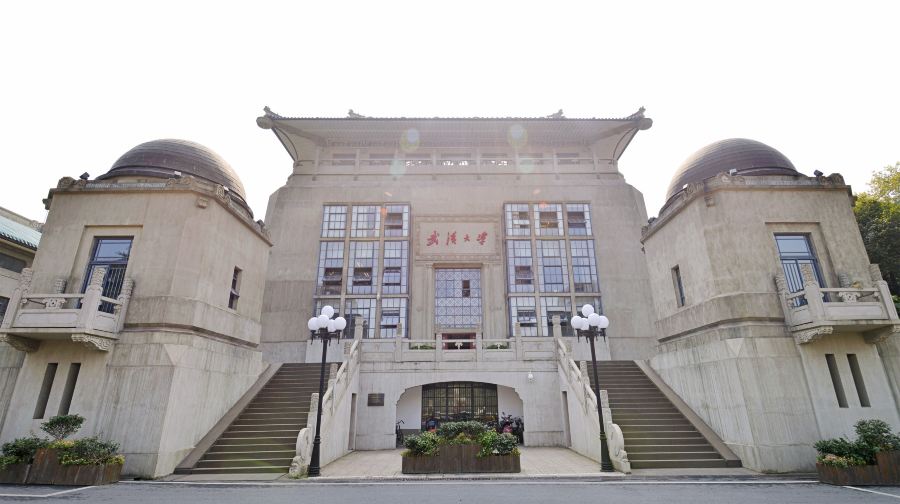 【2-6人小團】東湖之眼摩天輪+東湖綠道+武漢大學夜遊