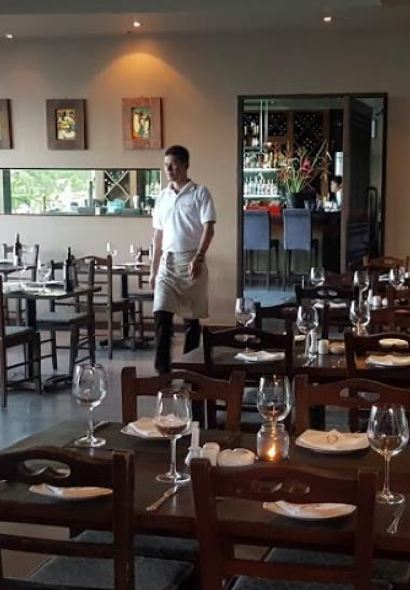 The Cliff Bar and Grill