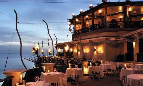 The Cliff Bar and Grill