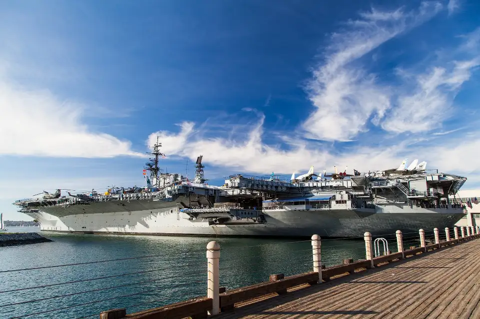 4_USS Midway Museum