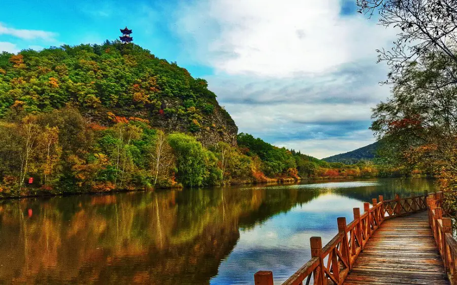 Huilongwanguojia Forest Park