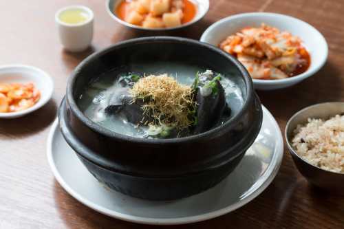 Baegje Samgyetang