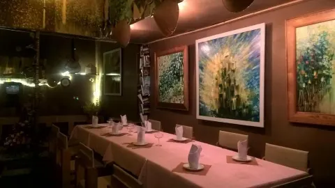 Artist Alley restaurant in ด่าหลัต