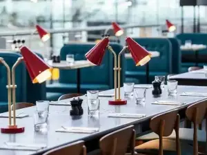 The Perfectionists’ Café