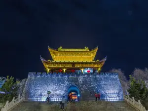 Attrazioni del Giro Notturno a Yueyang: le opzioni più popolari