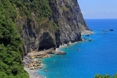 Ch'ing-shui Cliff