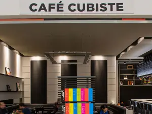 CAFÉ CUBISTE