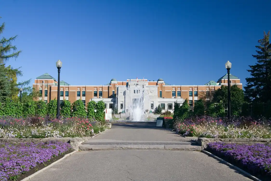 Hotels near Montreal Botanical Garden