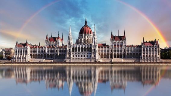 Visite d'une demi-journée du Parlement hongrois et du panorama de la ville de Budapest|Billet d'entrée de réservation inclus + Commentaire du Guide touristique