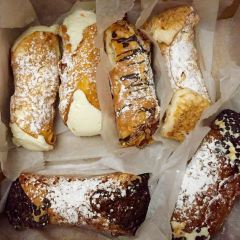 Mike's Pastry User Photo