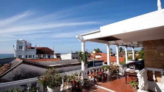 mamas Galle fort roof cafe