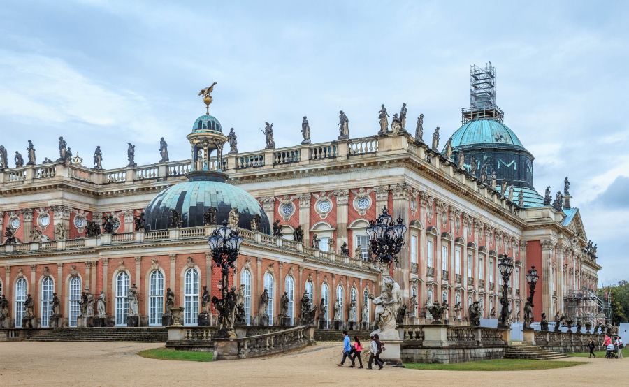 Compare 5 airports near Potsdam
