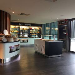 Stratosfare Restaurant & Bar 여행 사진