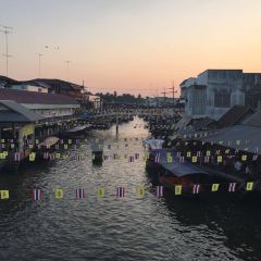 Amphawa Floating Market User Photo