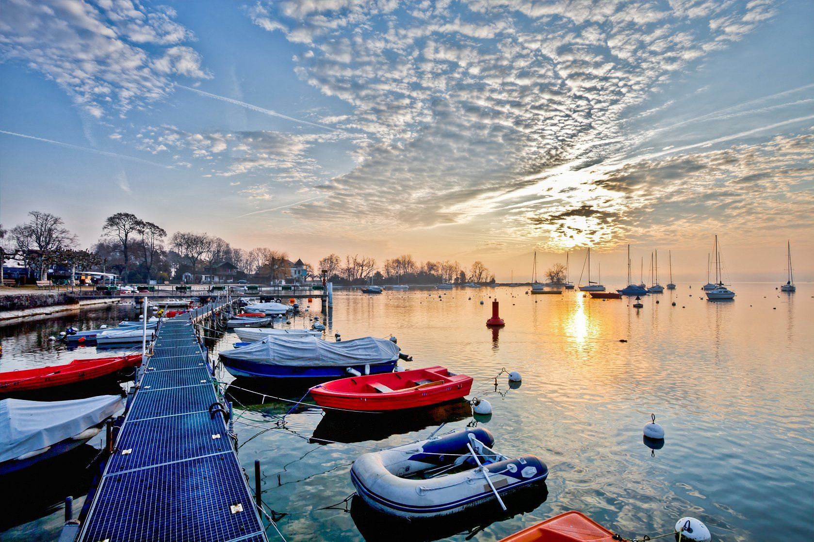 Chamonix + Mont Blanc + Geneva day tour in France and Switzerland|Optional Aiguille de Midi cable car