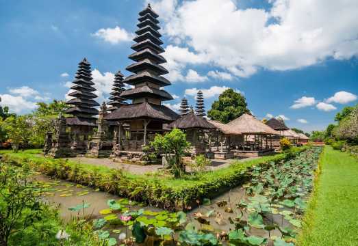 Bali Ubud: Ubud Palace + Tirta Empul Temple + Rice Terraces + Sacred Monkey Forest Sanctuary Day Tour Bali Ubud: Ubud Palace + Tirta Empul Temple + Rice Terraces + Sacred Monkey Forest Sanctuary Day Tour