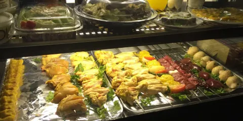 Haft Kahn Restaurant Complex