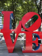 Robert Indiana Sculpture: "LOVE"