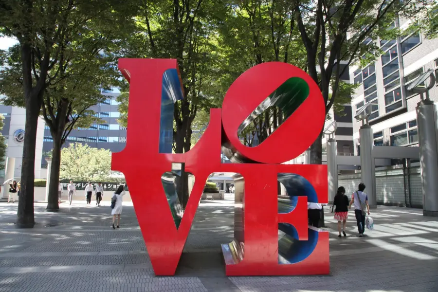 Robert Indiana Sculpture: "LOVE"