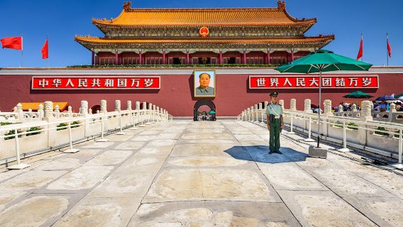 北京定番! 故宮博物院と八達嶺万里の長城、天安門広場一日観光 昼食付き<専用車/日本語ガイド/ホテル送迎付き/1名催行>